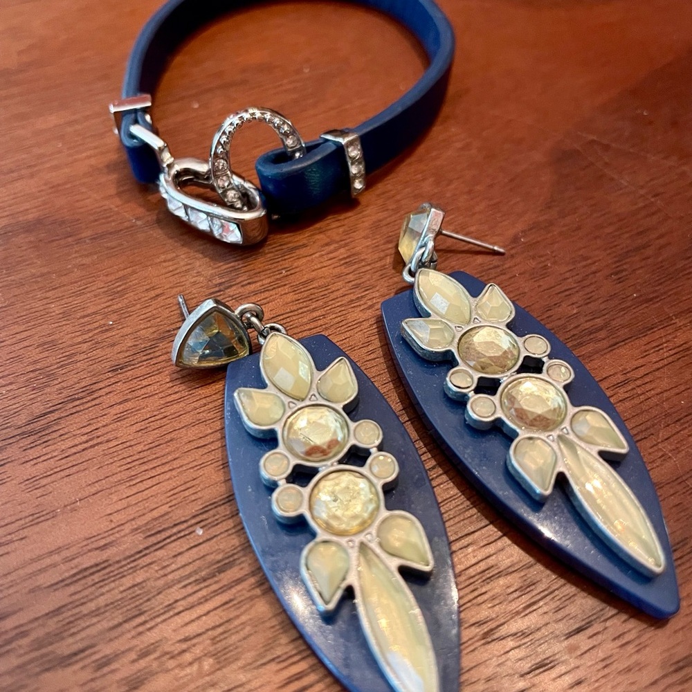 Elegant Blue and Gold Jewelry Set